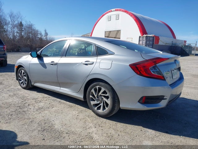 2018 Honda Civic Se მანქანა იყიდება აუქციონზე, vin: 2HGFC2F6XJH037404, აუქციონის ნომერი: 12597214