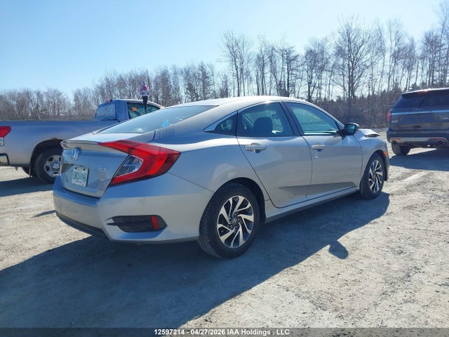 2018 Honda Civic Se მანქანა იყიდება აუქციონზე, vin: 2HGFC2F6XJH037404, აუქციონის ნომერი: 12597214