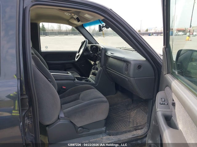 12597226 :رقم المزاد ، 1GTGK13U13F155848 vin ، 2003 Gmc Sierra 1500hd مزاد بيع