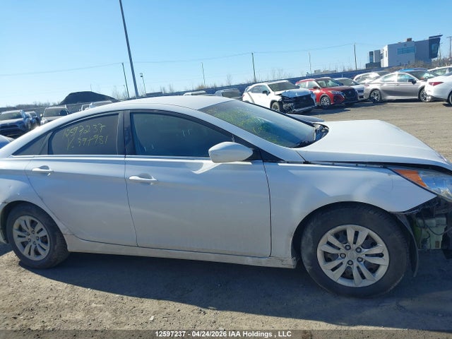 2012 Hyundai Sonata Gl მანქანა იყიდება აუქციონზე, vin: 5NPEB4AC6CH397981, აუქციონის ნომერი: 12597237