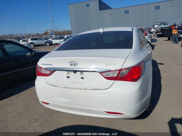 2012 Hyundai Sonata Gl მანქანა იყიდება აუქციონზე, vin: 5NPEB4AC6CH397981, აუქციონის ნომერი: 12597237