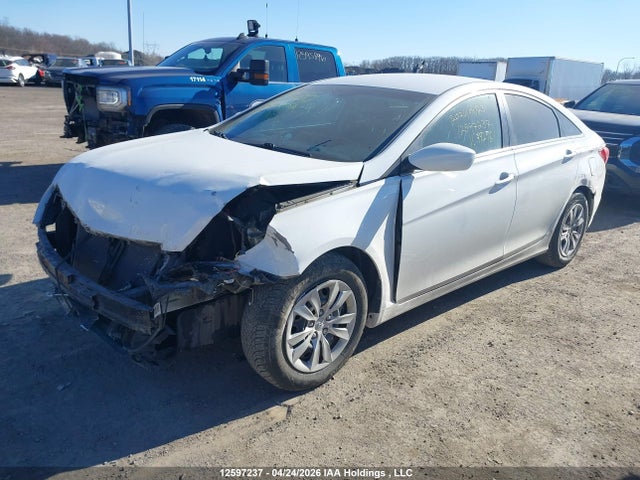 2012 Hyundai Sonata Gl მანქანა იყიდება აუქციონზე, vin: 5NPEB4AC6CH397981, აუქციონის ნომერი: 12597237