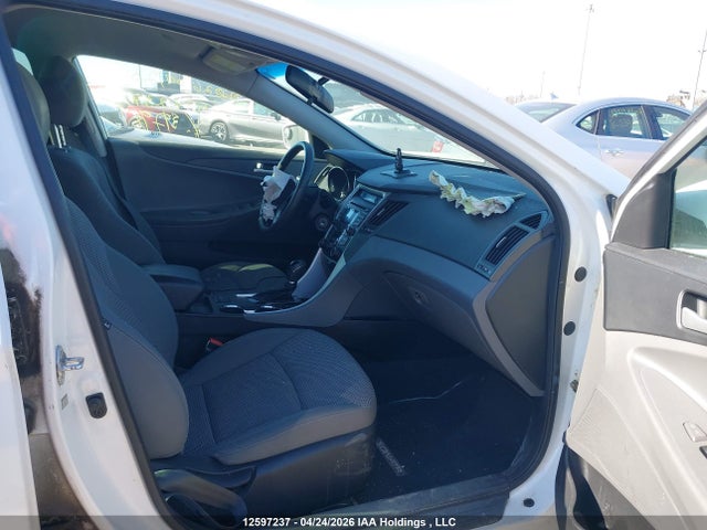 2012 Hyundai Sonata Gl მანქანა იყიდება აუქციონზე, vin: 5NPEB4AC6CH397981, აუქციონის ნომერი: 12597237