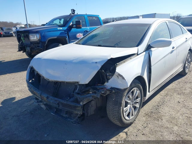 2012 Hyundai Sonata Gl მანქანა იყიდება აუქციონზე, vin: 5NPEB4AC6CH397981, აუქციონის ნომერი: 12597237