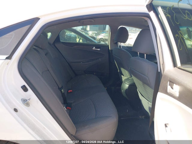 2012 Hyundai Sonata Gl მანქანა იყიდება აუქციონზე, vin: 5NPEB4AC6CH397981, აუქციონის ნომერი: 12597237