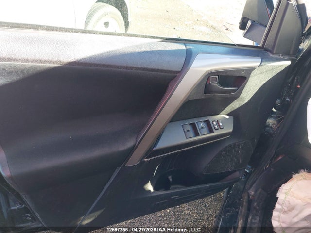 2018 Toyota Rav4 Le მანქანა იყიდება აუქციონზე, vin: 2T3ZFREV7JW510700, აუქციონის ნომერი: 12597255