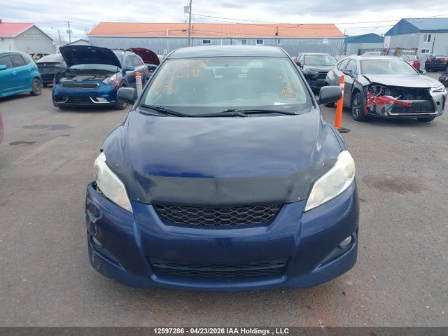 12597286 :رقم المزاد ، 2T1KU4EEXAC424298 vin ، 2010 Toyota Matrix مزاد بيع