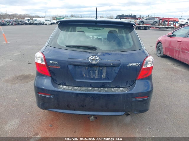 12597286 :رقم المزاد ، 2T1KU4EEXAC424298 vin ، 2010 Toyota Matrix مزاد بيع