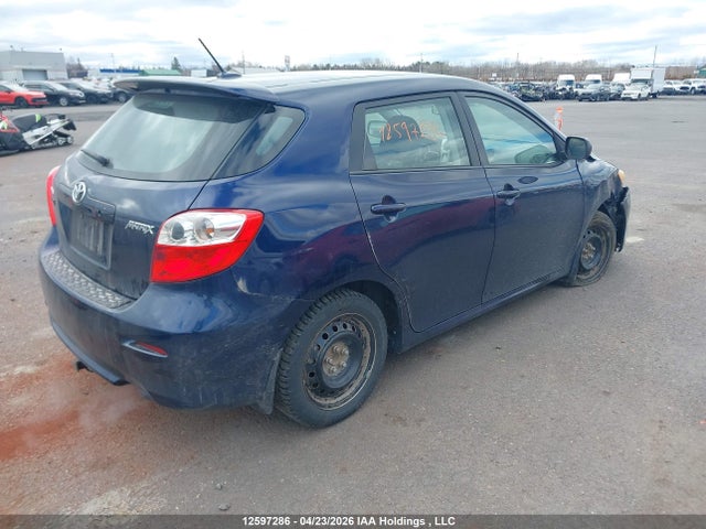12597286 :رقم المزاد ، 2T1KU4EEXAC424298 vin ، 2010 Toyota Matrix مزاد بيع