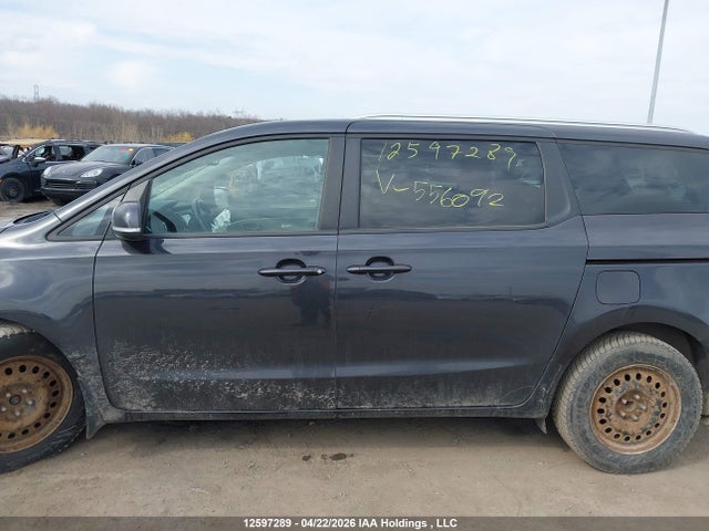 KNDMB5C17K6556092 KIA SEDONA LX