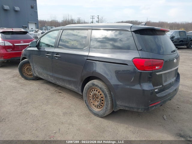 KNDMB5C17K6556092 KIA SEDONA LX