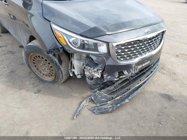 KNDMB5C17K6556092 KIA SEDONA LX