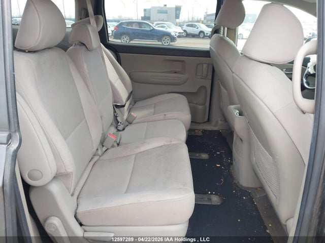 KNDMB5C17K6556092 KIA SEDONA LX