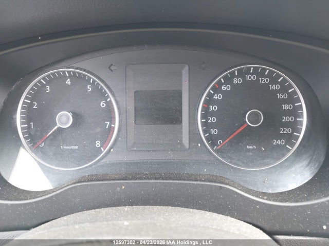 2013 Volkswagen Jetta 2.5l Comfortline/2.5l Sportline მანქანა იყიდება აუქციონზე, vin: 3VWDX7AJ6DM422870, აუქციონის ნომერი: 12597302