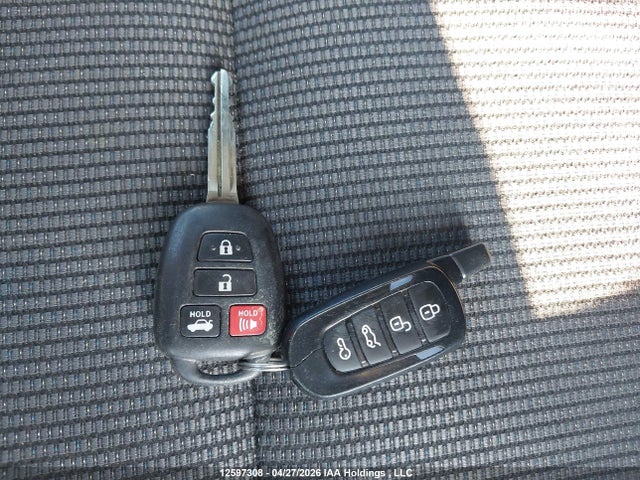 12597308 :رقم المزاد ، 2T1BURHE2GC602948 vin ، 2016 Toyota Corolla L/le/le Pls/prm/s/s Pls مزاد بيع