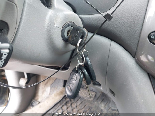 2010 Toyota Sienna Ce/le მანქანა იყიდება აუქციონზე, vin: 5TDKK4CCXAS310932, აუქციონის ნომერი: 12597311