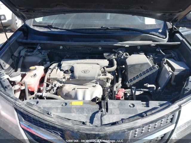 12597365 :رقم المزاد ، 2T3BFREV6FW312232 vin ، 2015 Toyota Rav4 Le مزاد بيع