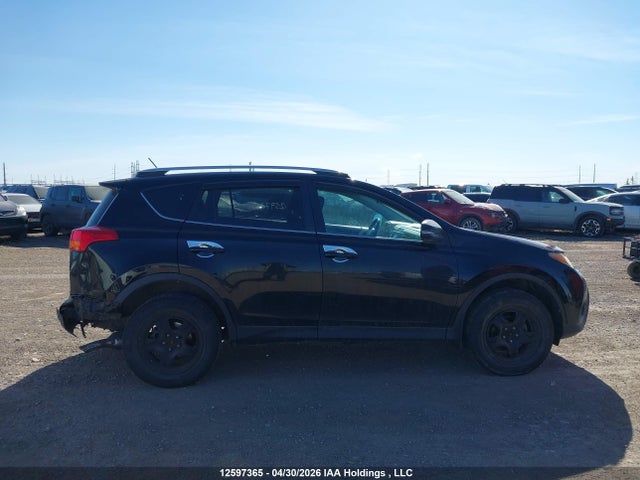 12597365 :رقم المزاد ، 2T3BFREV6FW312232 vin ، 2015 Toyota Rav4 Le مزاد بيع