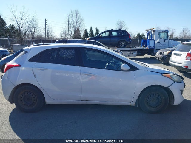 2013 Hyundai Elantra Gt მანქანა იყიდება აუქციონზე, vin: KMHD25LE0DU063464, აუქციონის ნომერი: 12597384