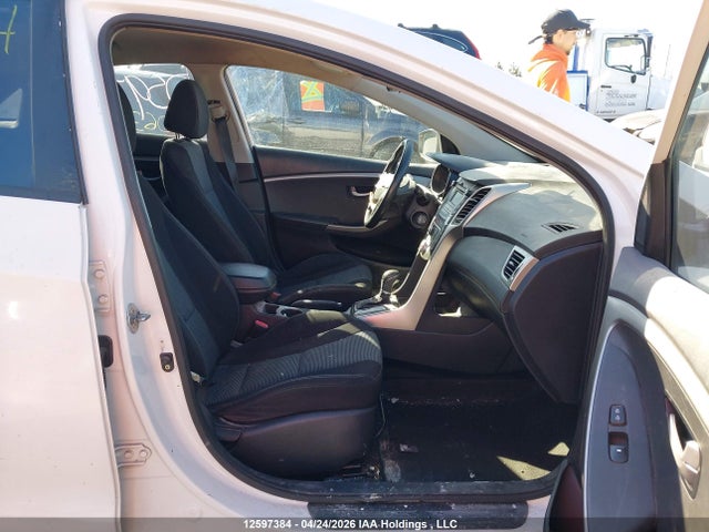 2013 Hyundai Elantra Gt მანქანა იყიდება აუქციონზე, vin: KMHD25LE0DU063464, აუქციონის ნომერი: 12597384