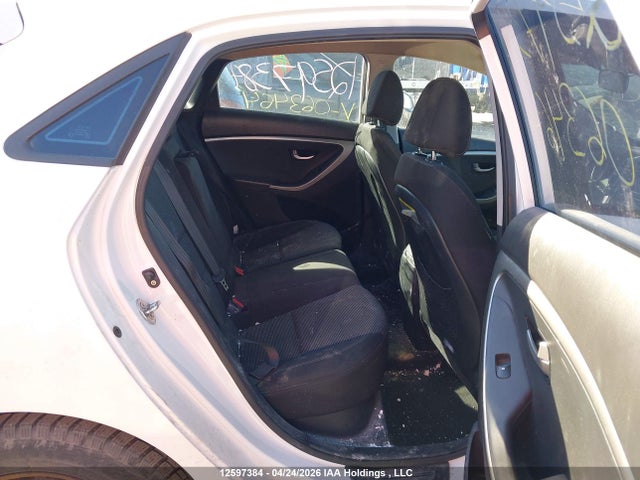 2013 Hyundai Elantra Gt მანქანა იყიდება აუქციონზე, vin: KMHD25LE0DU063464, აუქციონის ნომერი: 12597384
