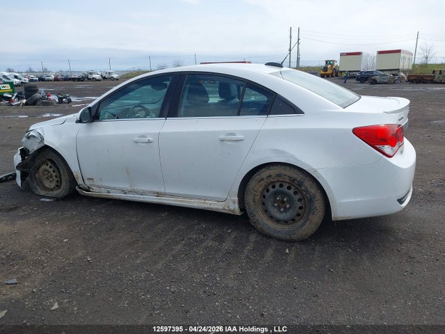 1G1PE5SBXF7118187 Chevrolet Cruze 2lt