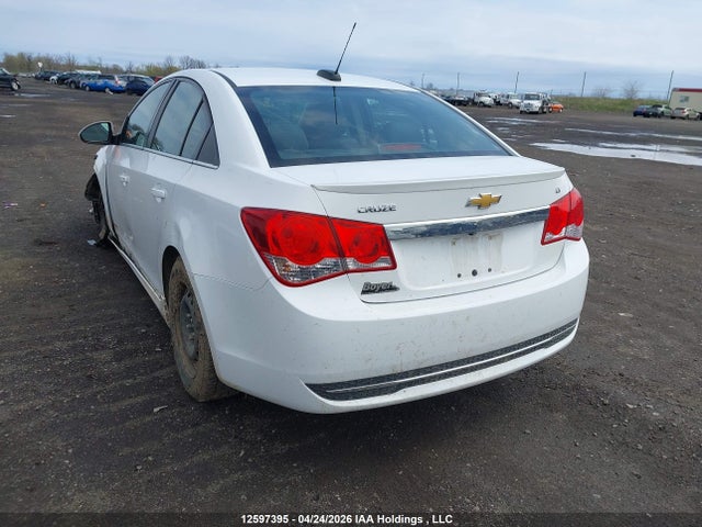 1G1PE5SBXF7118187 Chevrolet Cruze 2lt