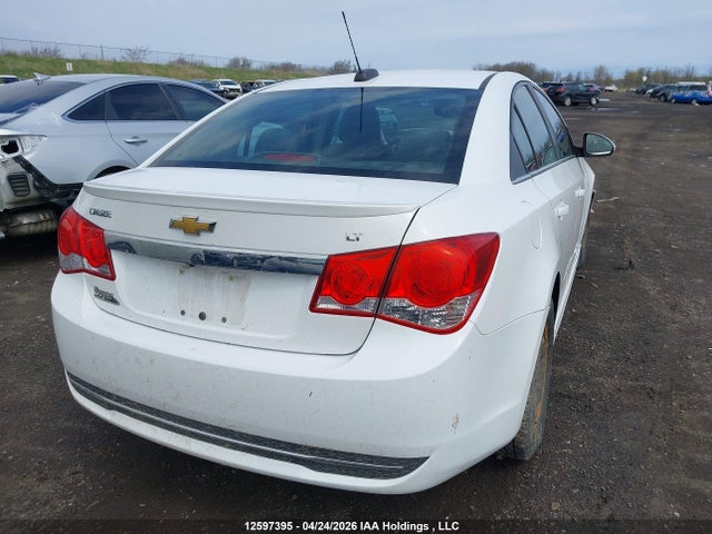 1G1PE5SBXF7118187 Chevrolet Cruze 2lt