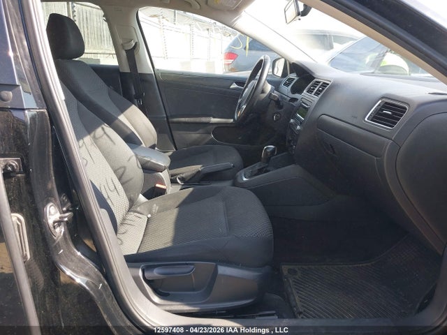 2013 Volkswagen Jetta 2.0l Trendline/2.0l Trendline+ მანქანა იყიდება აუქციონზე, vin: 3VW2K7AJ3DM442256, აუქციონის ნომერი: 12597408