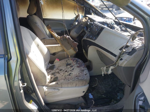 12597412 :رقم المزاد ، 5TDZK3DC0DS314130 vin ، 2013 Toyota Sienna مزاد بيع