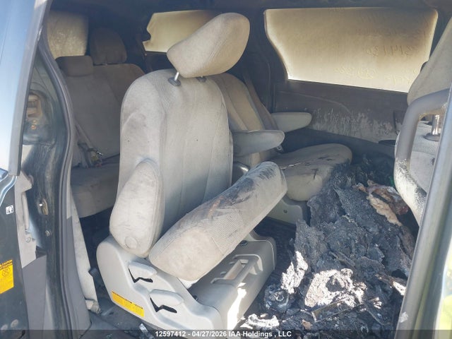 12597412 :رقم المزاد ، 5TDZK3DC0DS314130 vin ، 2013 Toyota Sienna مزاد بيع