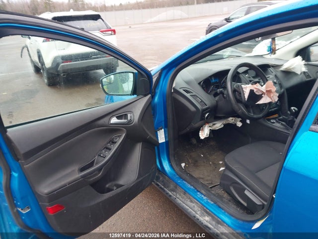 12597419 :رقم المزاد ، 1FADP3K2XGL334032 vin ، 2016 Ford Focus Se مزاد بيع