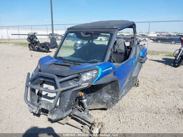 Can-Am Commander Xt 700 2023 3JBAKAJ47PE001690 Image 2