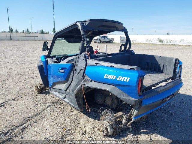 Can-Am Commander Xt 700 2023 3JBAKAJ47PE001690 Image 3
