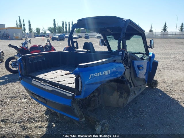 Can-Am Commander Xt 700 2023 3JBAKAJ47PE001690 Image 4
