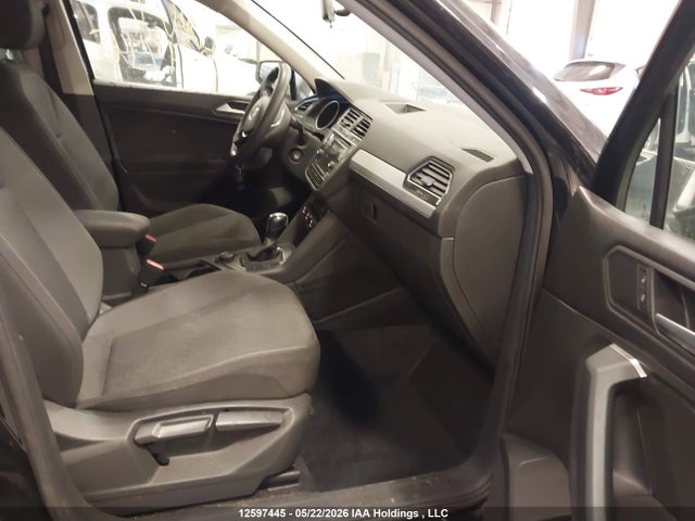 3VV0B7AX0KM034214 Volkswagen TIGUAN S
