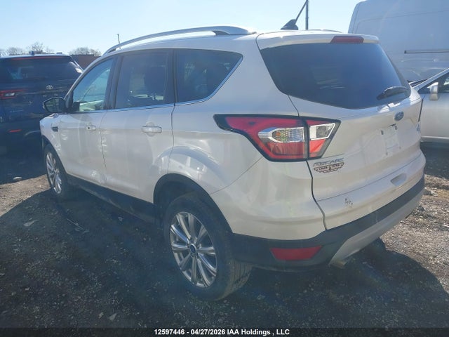 1FMCU9J99JUB17763 Ford Escape Titanium