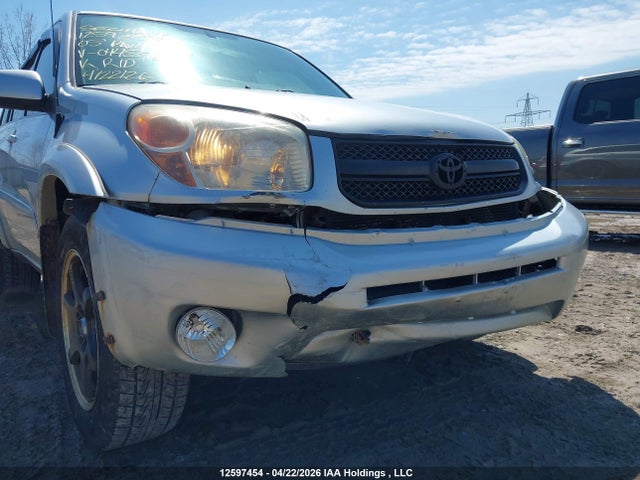 2005 Toyota Rav4 მანქანა იყიდება აუქციონზე, vin: JTEHD20V756044592, აუქციონის ნომერი: 12597454