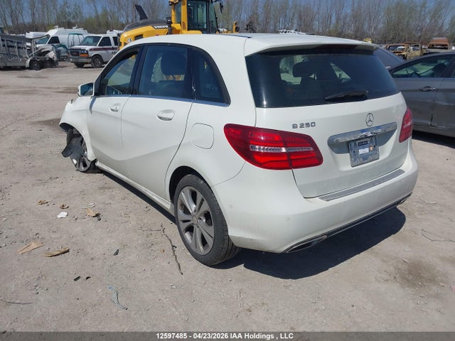 WDDMH4EBXGJ410939 Mercedes-Benz B250