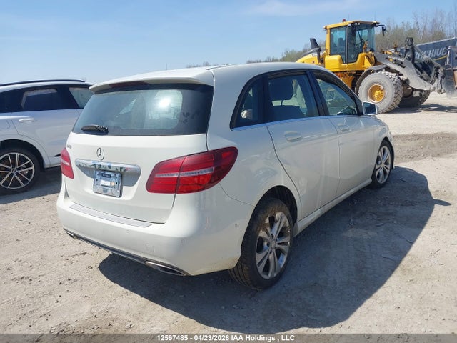 WDDMH4EBXGJ410939 Mercedes-Benz B250