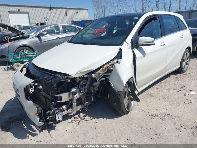 WDDMH4EBXGJ410939 Mercedes-Benz B250