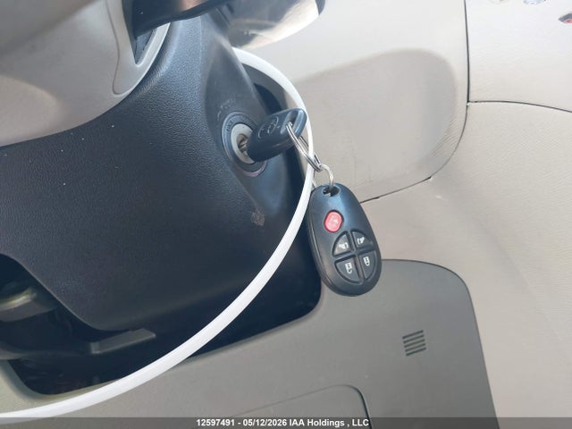 2012 Toyota Sienna Le V6 მანქანა იყიდება აუქციონზე, vin: 5TDKK3DC5CS177542, აუქციონის ნომერი: 12597491