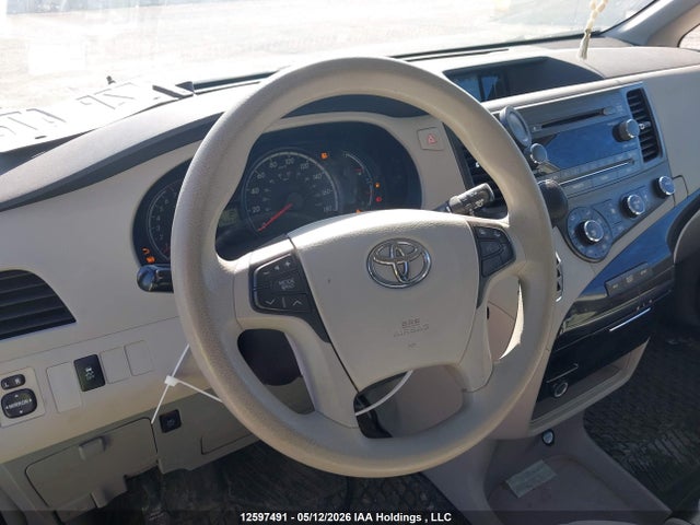 2012 Toyota Sienna Le V6 მანქანა იყიდება აუქციონზე, vin: 5TDKK3DC5CS177542, აუქციონის ნომერი: 12597491