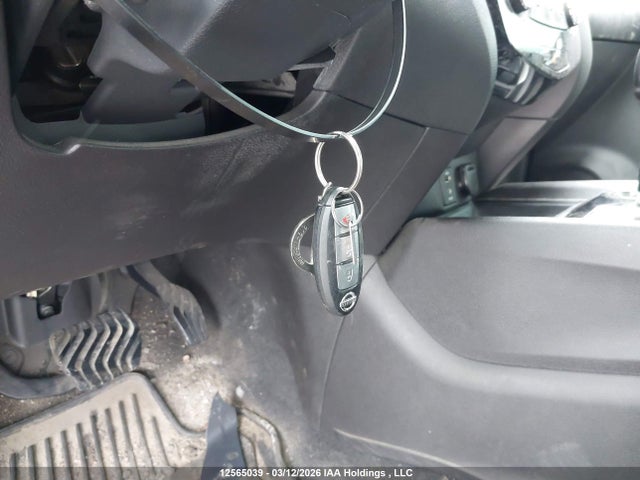 12565039 :رقم المزاد ، 5N1AT2MV4FC843618 vin ، 2015 Nissan Rogue S/sl/sv مزاد بيع