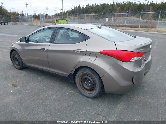 2013 Hyundai Elantra Gls/limited მანქანა იყიდება აუქციონზე, vin: 5NPDH4AE5DH259197, აუქციონის ნომერი: 12597543