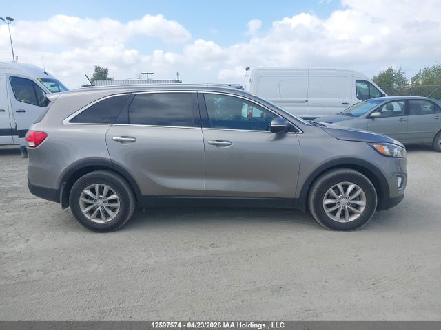 5XYPG4A32JG370971 KIA Sorento Lx/l