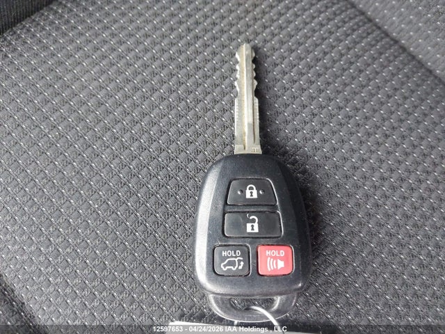2017 Toyota Rav4 Xle მანქანა იყიდება აუქციონზე, vin: 2T3RFREV7HW692778, აუქციონის ნომერი: 12597653