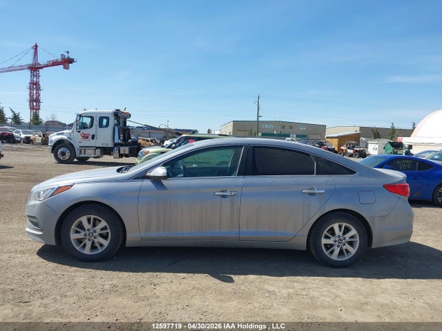 2017 Hyundai Sonata Se მანქანა იყიდება აუქციონზე, vin: 5NPE24AF2HH484522, აუქციონის ნომერი: 12597719