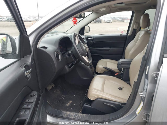 1C4NJDAB3GD769976 Jeep Compass Sport/north
