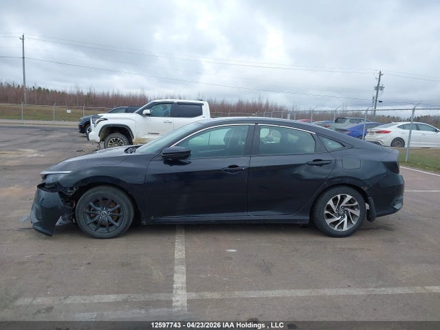 Продажа на аукционе авто 2016 Honda Civic Ex, vin: 2HGFC2F74GH000821, номер лота: 12597743
